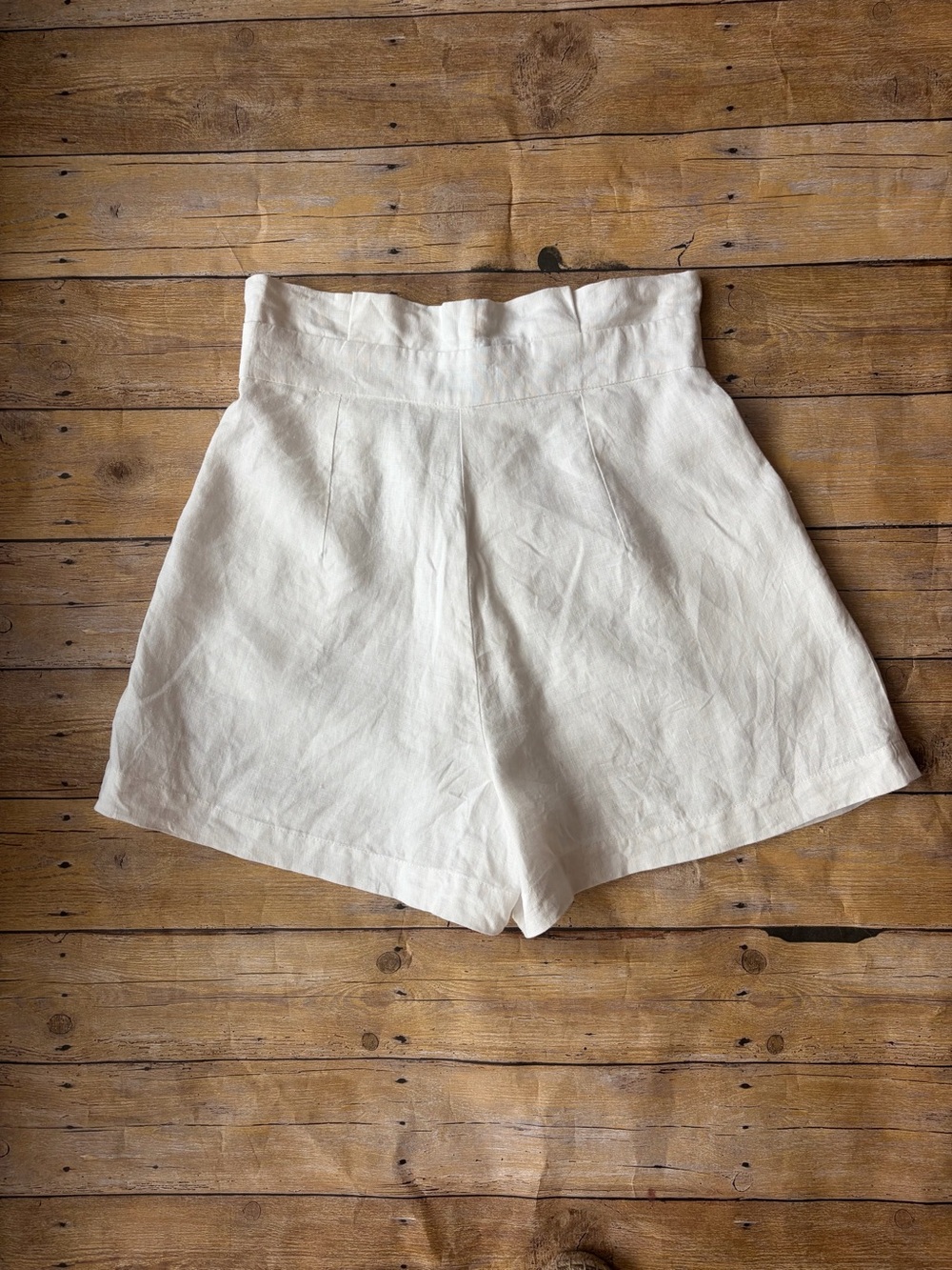 High-Waist White Paperbag Linen Shorts Size 6-EUC - Picture 2 of 7